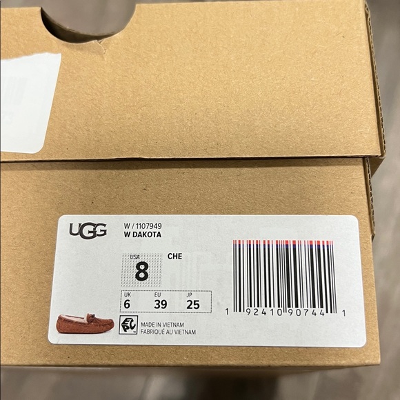 🔥🔥UGG DAKOTA SLIPPER - Picture 7 of 16